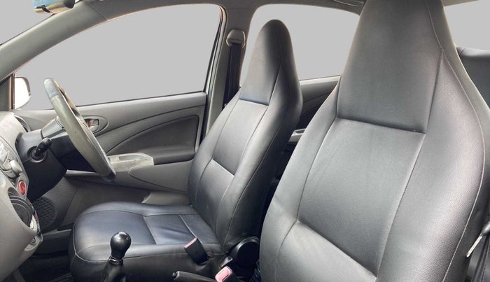 2011 Toyota Etios V, Petrol, Manual, 87,676 km, Right Side Front Door Cabin