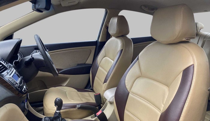 2013 Hyundai Verna FLUIDIC 1.6 VTVT SX, CNG, Manual, 99,864 km, Right Side Front Door Cabin