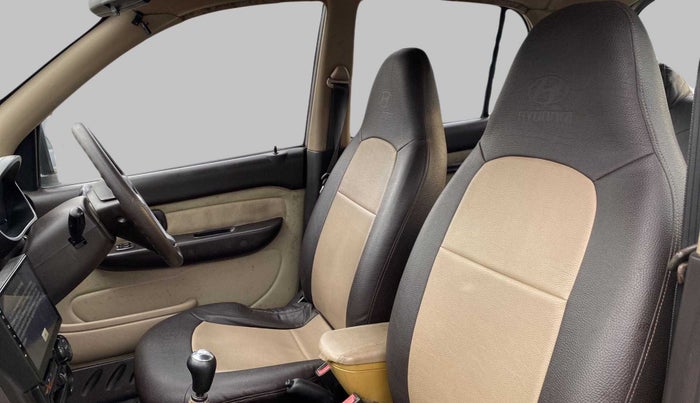 2013 Hyundai Santro Xing GL PLUS, CNG, Manual, 1,08,467 km, Right Side Front Door Cabin
