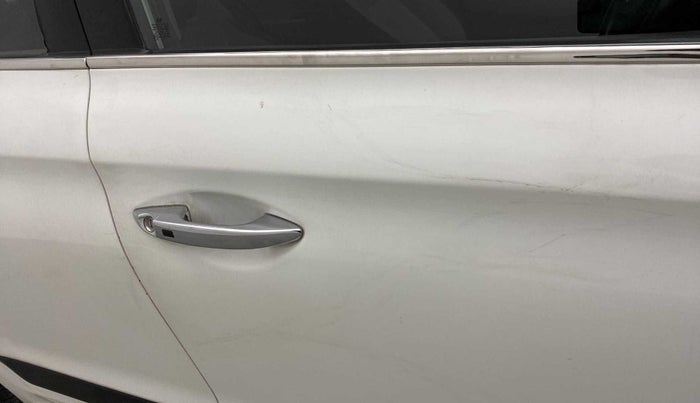 2017 Hyundai Elite i20 ASTA 1.2 (O), Petrol, Manual, 93,975 km, Driver-side door - Slightly dented