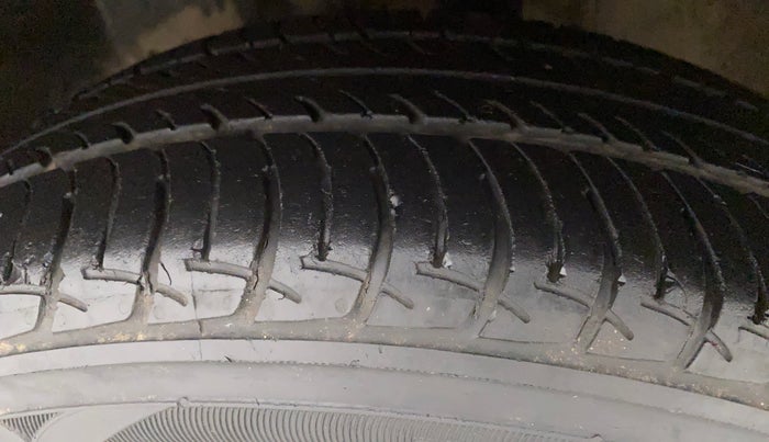 2019 Datsun Go T(O), Petrol, Manual, 46,116 km, Left Front Tyre Tread