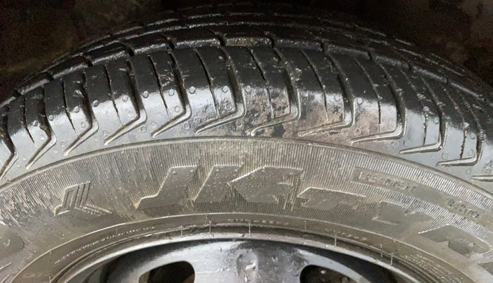 2017 Datsun Redi Go T (O), Petrol, Manual, 23,380 km, Right Front Tyre Tread