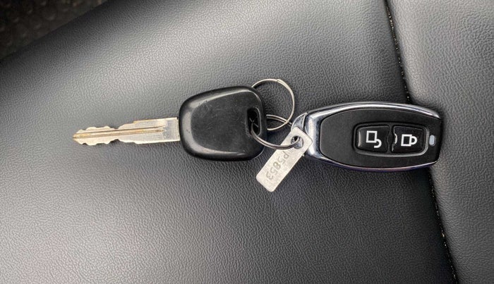 2012 Maruti Ritz LXI, Petrol, Manual, 89,296 km, Key Close Up