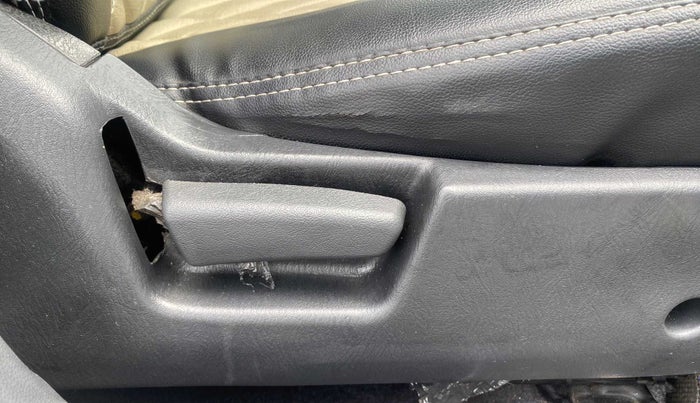 2015 Maruti Alto K10 VXI, Petrol, Manual, 1,04,029 km, Driver Side Adjustment Panel