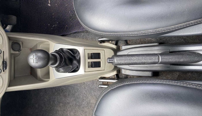 2015 Maruti Alto K10 VXI, Petrol, Manual, 1,04,029 km, Gear Lever