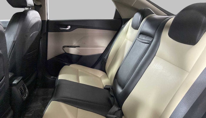 2018 Hyundai Verna 1.6 VTVT SX + AT, Petrol, Automatic, 63,498 km, Right Side Rear Door Cabin