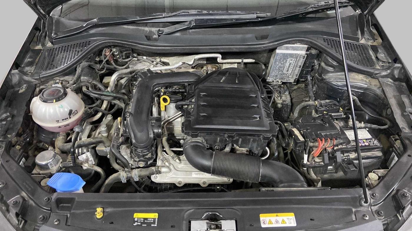 2021 Volkswagen Vento HIGHLINE PLUS AT MATT EDITION, Petrol, Automatic, 21,643 km, Open Bonet