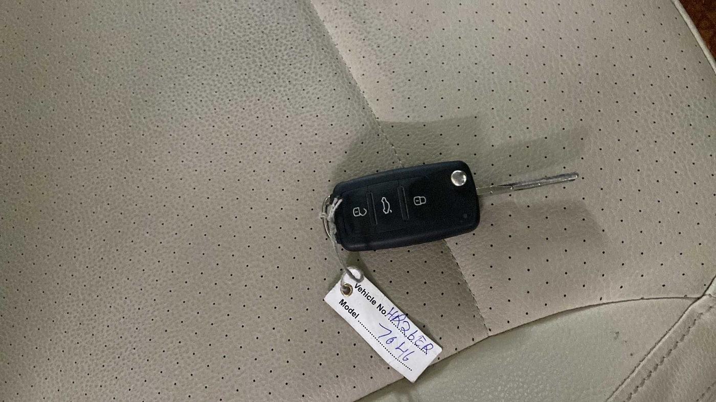 2021 Volkswagen Vento HIGHLINE PLUS AT MATT EDITION, Petrol, Automatic, 21,643 km, Key Close Up