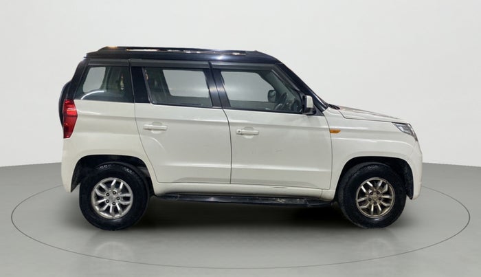 2016 Mahindra TUV300 T8, Diesel, Manual, 80,976 km, Right Side View