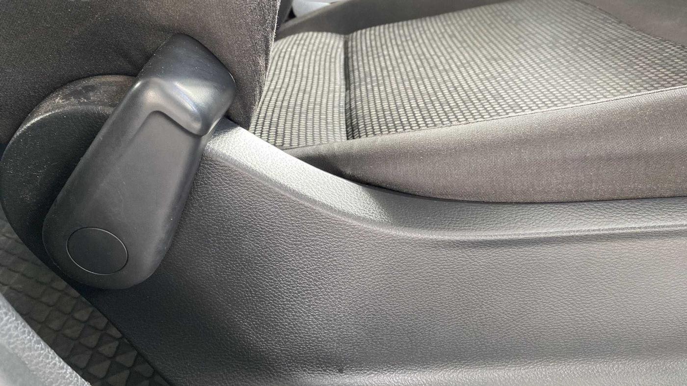 2018 Volkswagen Ameo TRENDLINE 1.0L, Petrol, Manual, 55,580 km, Driver Side Adjustment Panel