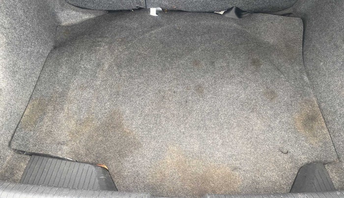 2018 Volkswagen Ameo TRENDLINE 1.0L, Petrol, Manual, 55,580 km, Boot Inside