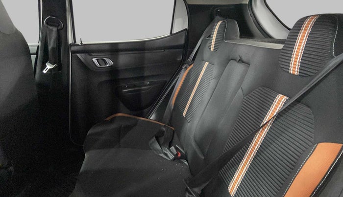 2021 Renault Kwid CLIMBER 1.0 (O), Petrol, Manual, 9,490 km, Right Side Rear Door Cabin