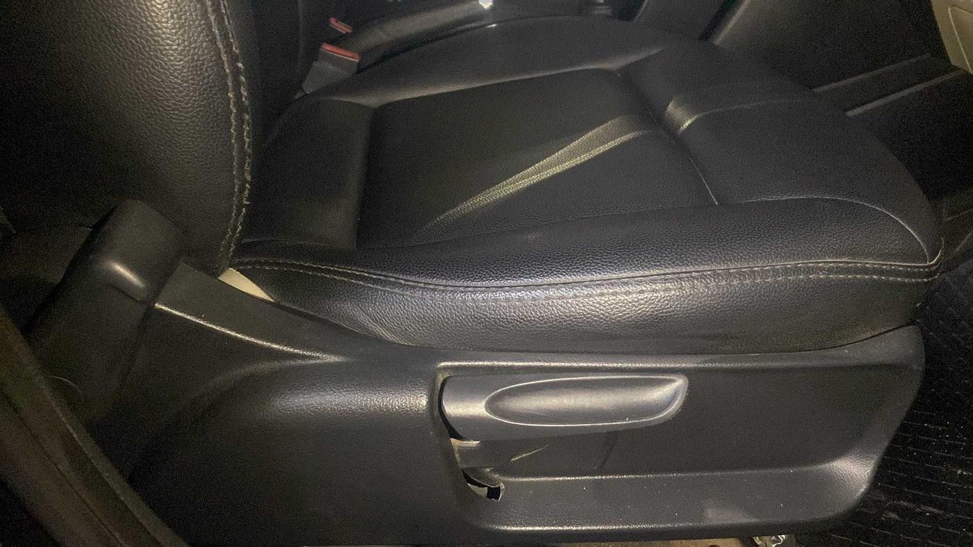 2021 Skoda Rapid AMBITION TSI, Petrol, Manual, 88,069 km, Driver Side Adjustment Panel