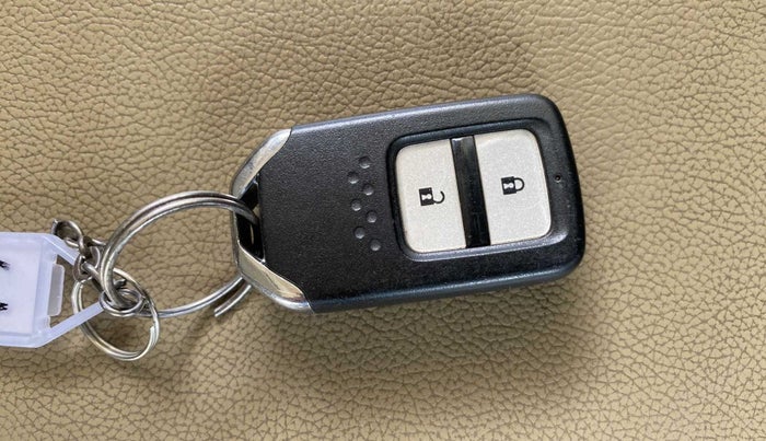 2018 Honda Jazz 1.2L I-VTEC VX CVT, Petrol, Automatic, 55,412 km, Key Close Up