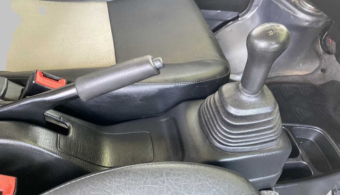 2020 Maruti Eeco 5 STR WITH A/C+HTR, Petrol, Manual, 34,656 km, Gear Lever