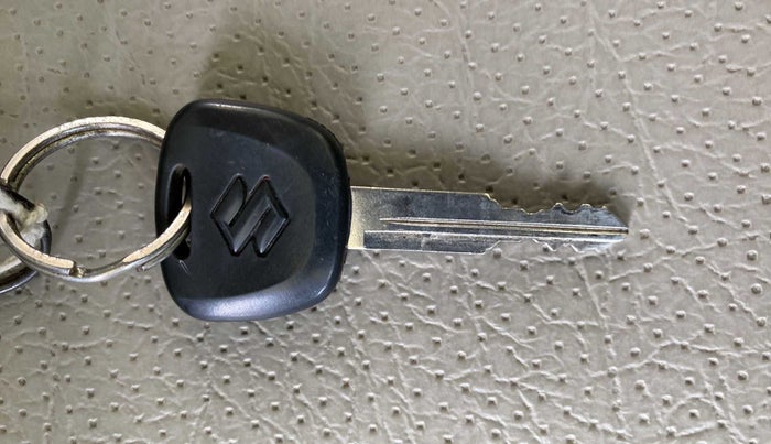 2020 Maruti Eeco 5 STR WITH A/C+HTR, Petrol, Manual, 34,656 km, Key Close Up
