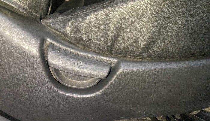 2019 Hyundai Grand i10 SPORTZ 1.2 KAPPA VTVT, Petrol, Manual, 68,298 km, Driver Side Adjustment Panel