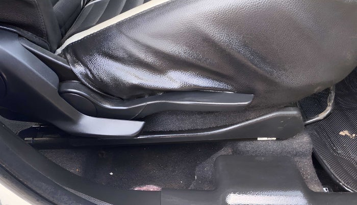 2019 Maruti Swift VXI, Petrol, Manual, 18,670 km, Driver Side Adjustment Panel