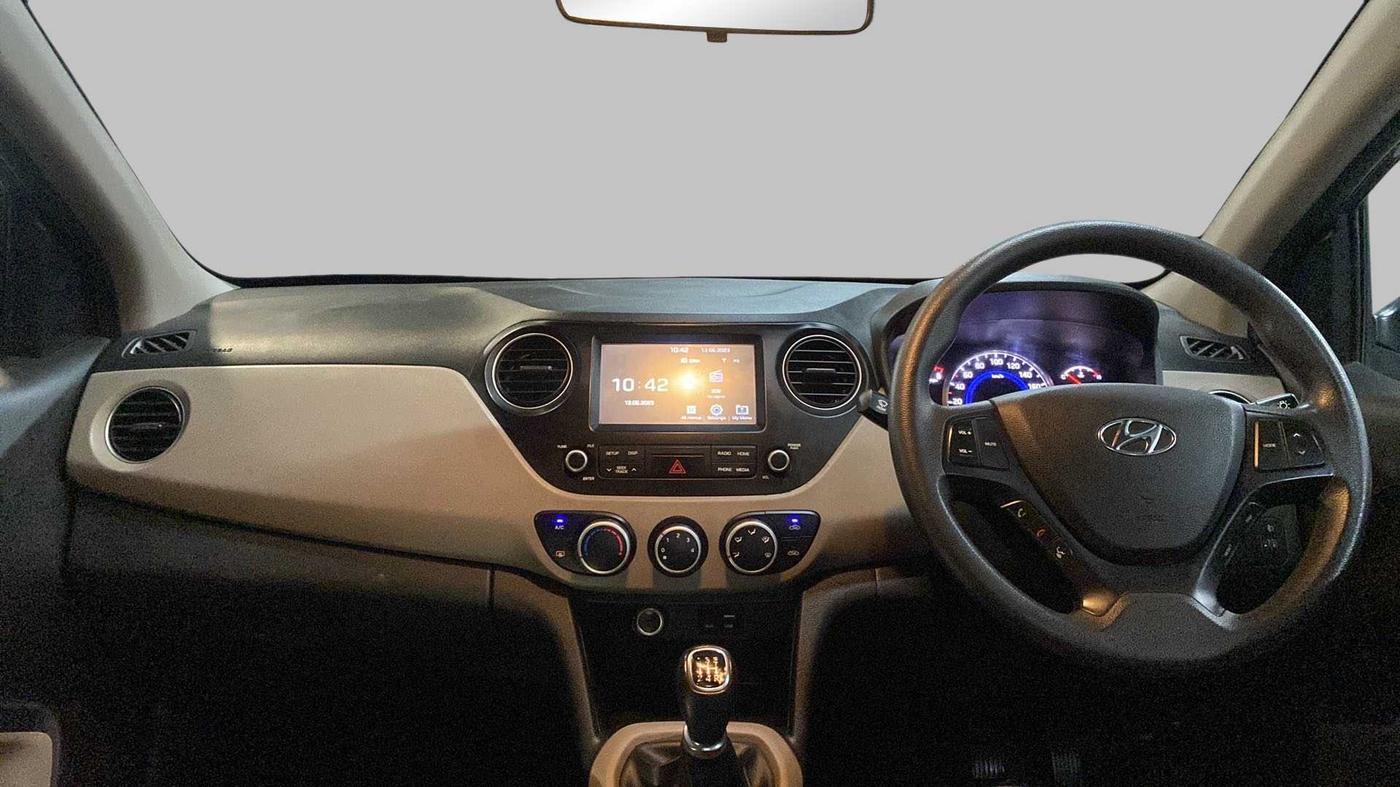 2019 Hyundai Grand i10 SPORTZ 1.2 KAPPA VTVT, Petrol, Manual, 25,144 km, Dashboard