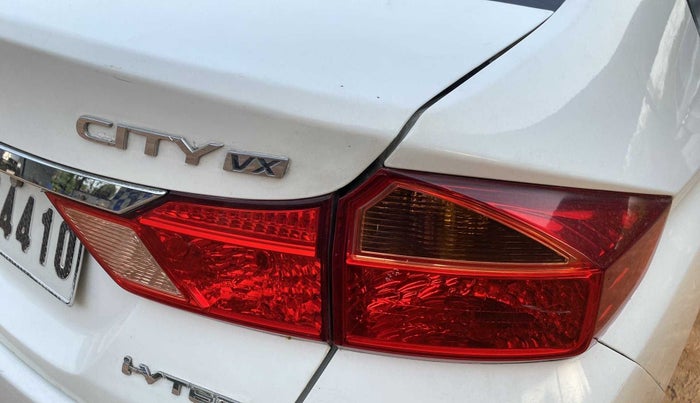 2014 Honda City 1.5L I-VTEC VX CVT, Petrol, Automatic, 44,540 km, Right tail light - Minor damage