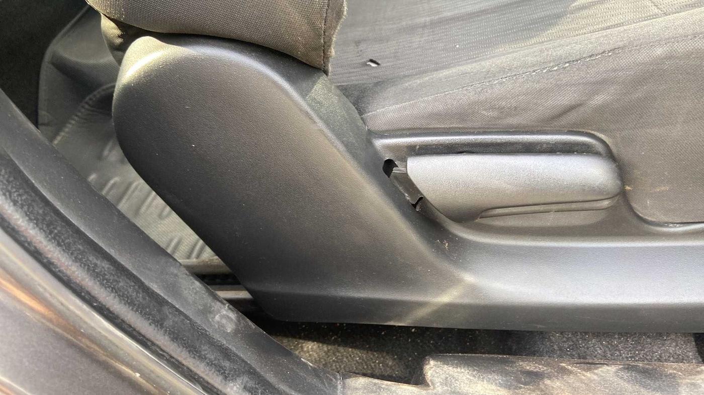 2015 Maruti Swift VXI, Petrol, Manual, 78,124 km, Driver Side Adjustment Panel