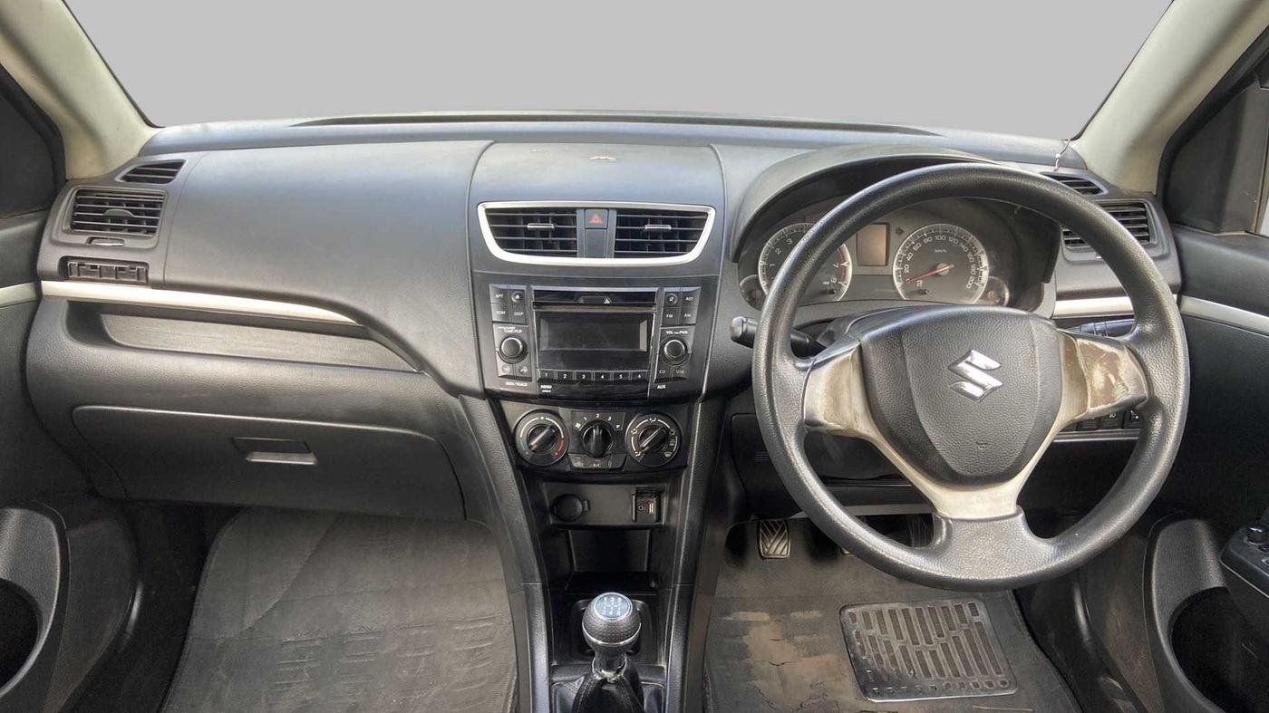 2015 Maruti Swift VXI, Petrol, Manual, 78,124 km, Dashboard