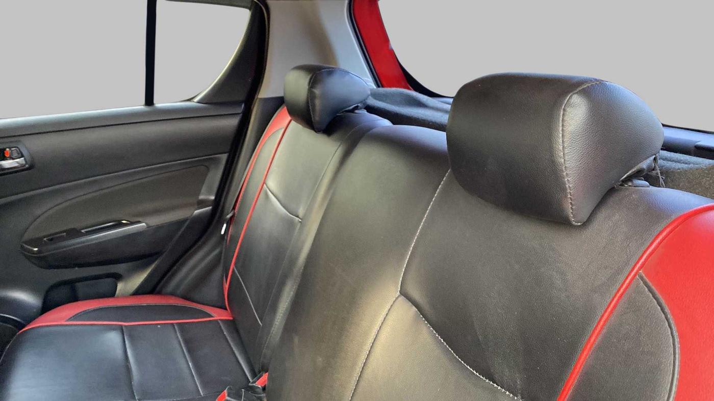 2014 Maruti Swift VXI, Petrol, Manual, 59,786 km, Right Side Rear Door Cabin