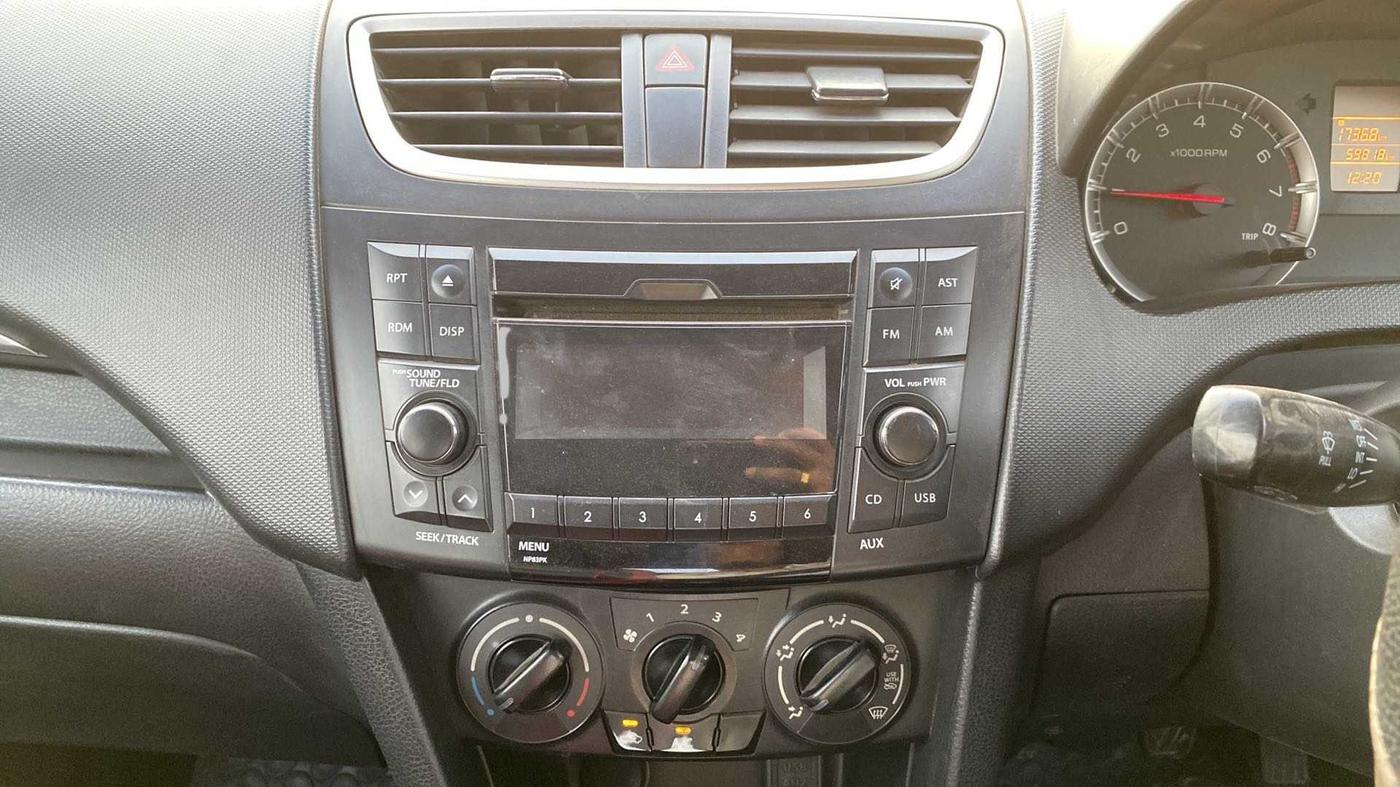 2014 Maruti Swift VXI, Petrol, Manual, 59,786 km, Air Conditioner
