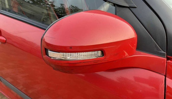 2014 Maruti Swift VXI, Petrol, Manual, 59,786 km, Right rear-view mirror - Slight misalignment