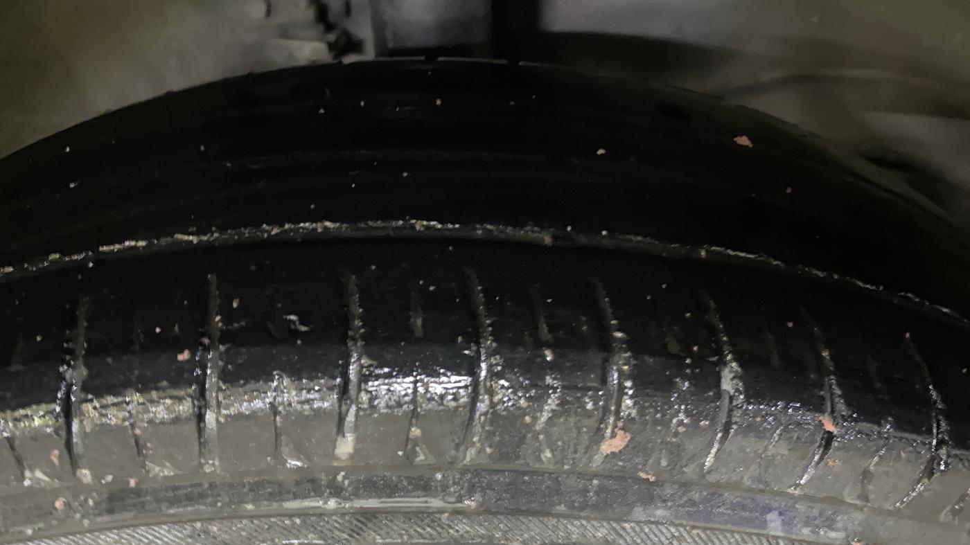 2014 Maruti Wagon R 1.0 LXI, Petrol, Manual, 89,754 km, Right Front Tyre Tread