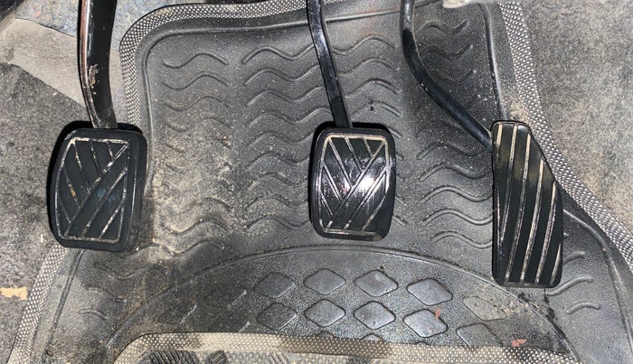 2014 Maruti Wagon R 1.0 LXI, Petrol, Manual, 89,754 km, Pedals