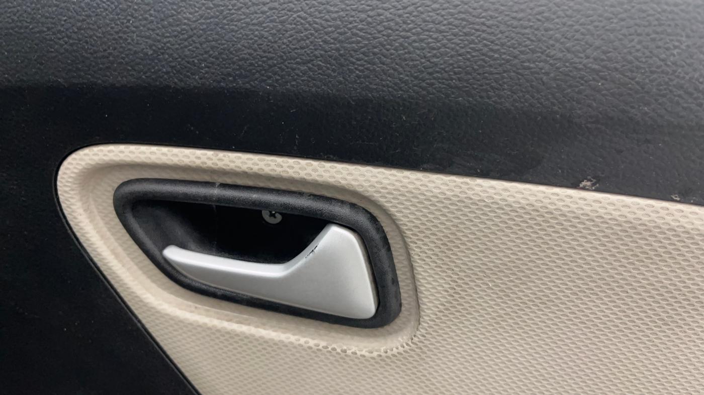 2022 Maruti Alto LXI OPT CNG, CNG, Manual, 90,962 km, Driver Side Door Panels Control