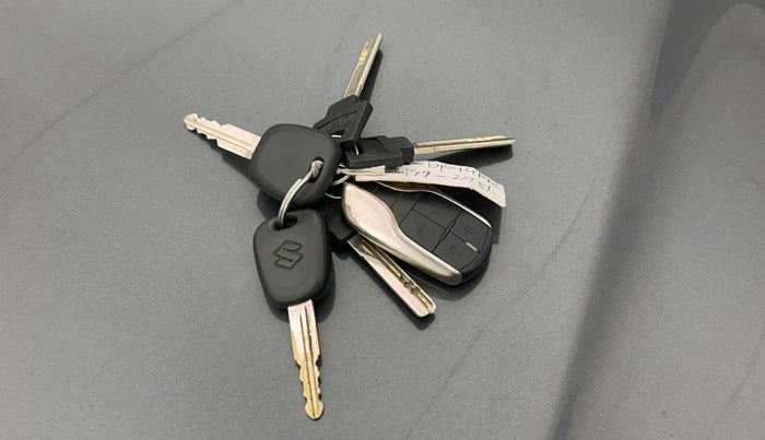 2022 Maruti Alto LXI OPT CNG, CNG, Manual, 90,962 km, Key Close Up