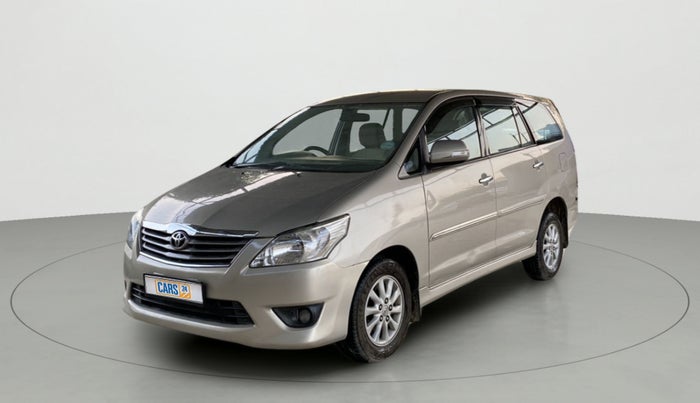 2012 Toyota Innova 2.5 VX 7 STR, Diesel, Manual, 88,126 km, Left Front Diagonal