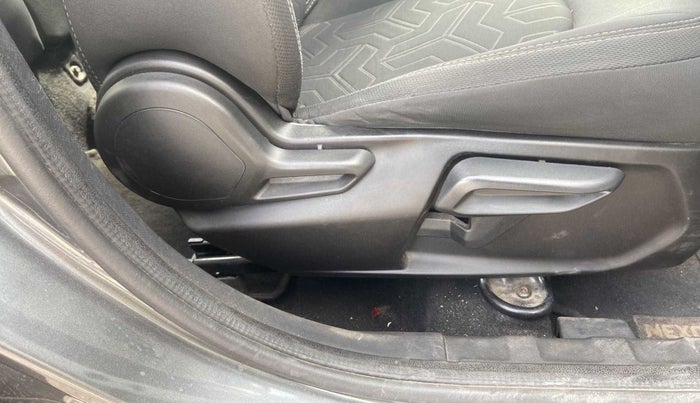 2021 Tata NEXON XZA PLUS (O) PETROL, Petrol, Automatic, 42,539 km, Driver Side Adjustment Panel