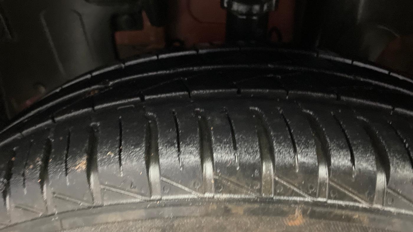 2023 Renault Kwid RXT 1.0, Petrol, Manual, 22,228 km, Left Front Tyre Tread