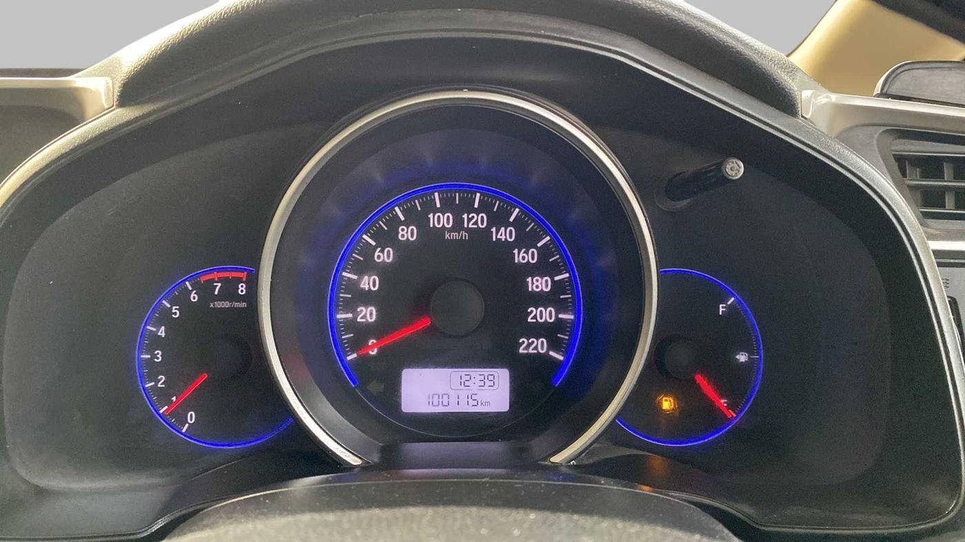 2017 Honda Jazz 1.2L I-VTEC S, Petrol, Manual, 1,00,102 km, Odometer Image