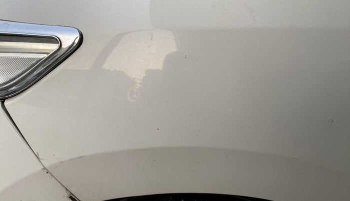 2017 Honda Jazz 1.2L I-VTEC S, Petrol, Manual, 1,00,102 km, Right fender - Slightly dented