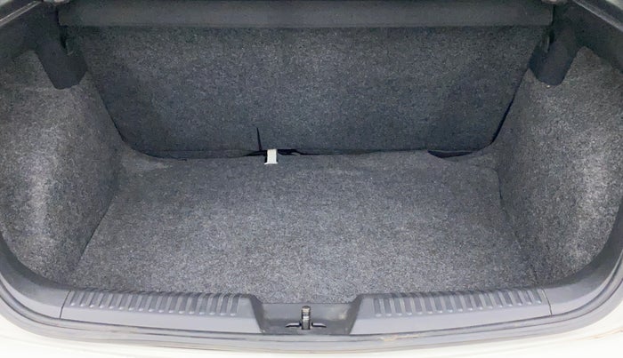 2018 Volkswagen Polo COMFORTLINE 1.0L MPI, Petrol, Manual, 48,676 km, Boot Inside