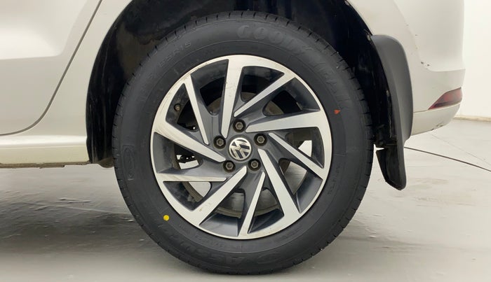 2018 Volkswagen Polo COMFORTLINE 1.0L MPI, Petrol, Manual, 48,676 km, Left Rear Wheel