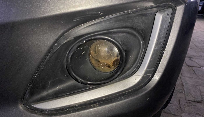 2017 Maruti Swift VXI, Petrol, Manual, 43,018 km, Left fog light - Not working