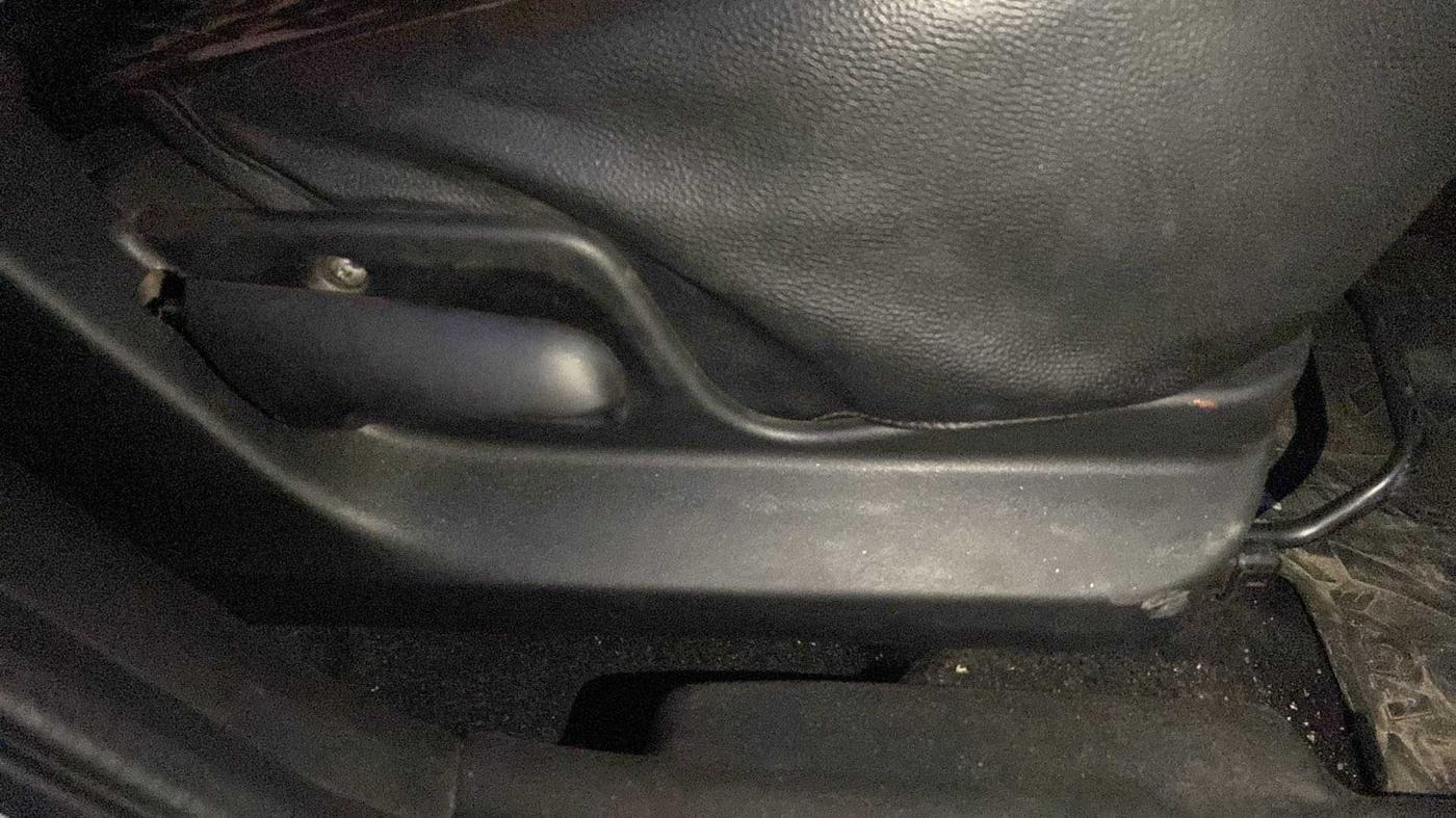 2017 Maruti Swift VXI, Petrol, Manual, 43,018 km, Driver Side Adjustment Panel