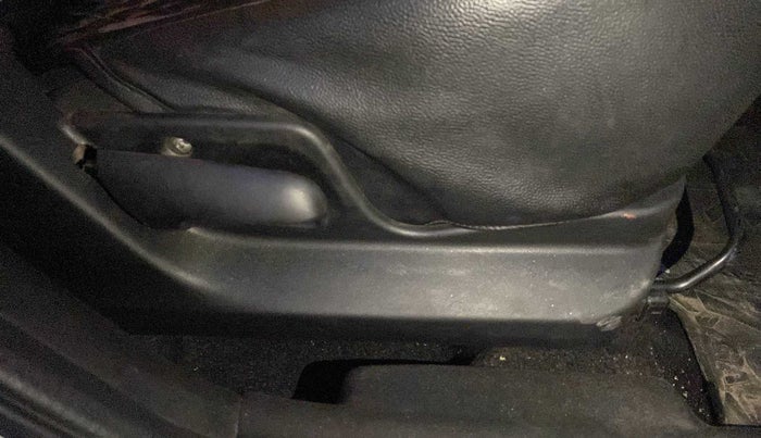 2017 Maruti Swift VXI, Petrol, Manual, 43,018 km, Driver Side Adjustment Panel