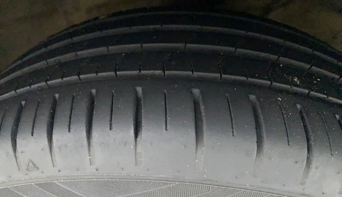 2021 Maruti Baleno ALPHA PETROL 1.2, Petrol, Manual, 21,106 km, Right Front Tyre Tread