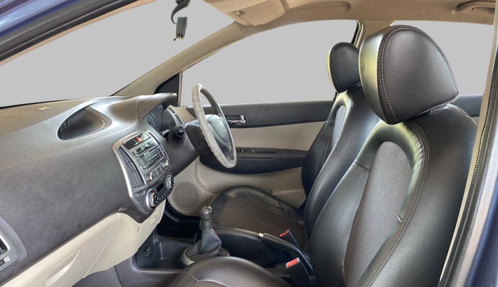 2012 Hyundai i20 MAGNA (O) 1.2, Petrol, Manual, 58,706 km, Right Side Front Door Cabin