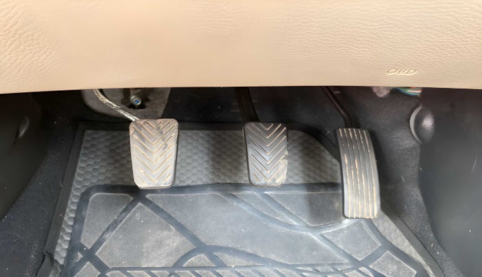 2018 Hyundai Eon ERA +, Petrol, Manual, 38,419 km, Pedals