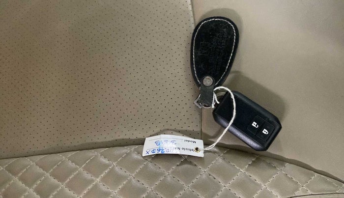 2019 Maruti Ertiga ZXI+ SHVS, Petrol, Manual, 11,940 km, Key Close Up