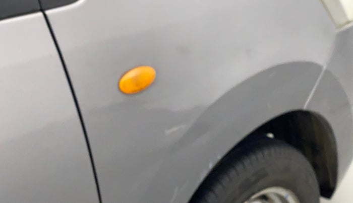 2014 Maruti Wagon R 1.0 LXI CNG, CNG, Manual, 1,19,476 km, Right fender - Slightly dented