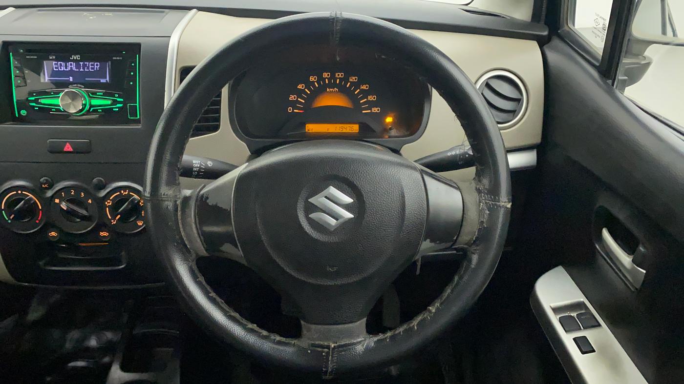 2014 Maruti Wagon R 1.0 LXI CNG, CNG, Manual, 1,19,476 km, Steering Wheel Close Up