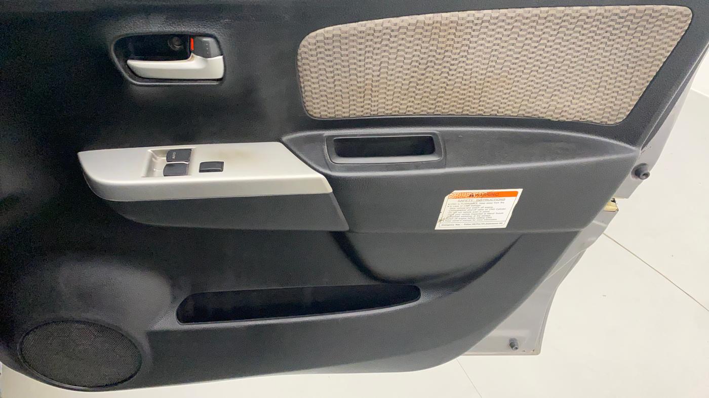 2014 Maruti Wagon R 1.0 LXI CNG, CNG, Manual, 1,19,476 km, Driver Side Door Panels Control